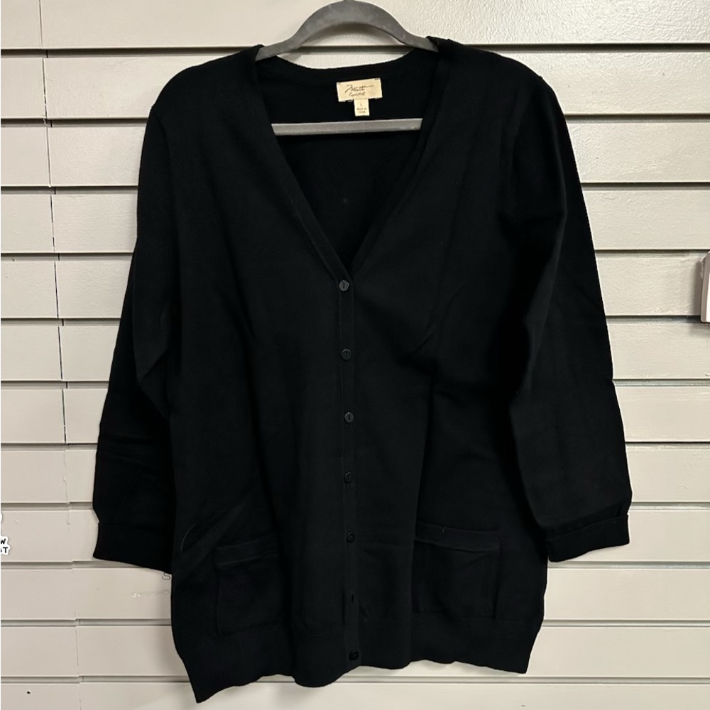Motto Women’s Black Cardigan Sweater. Size L. Like new condition!